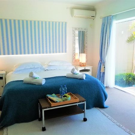 4 On Montagu Accommodation モーセル・ベイ エクステリア 写真