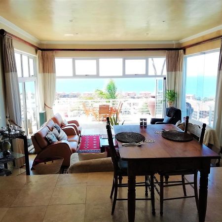 4 On Montagu Accommodation モーセル・ベイ エクステリア 写真