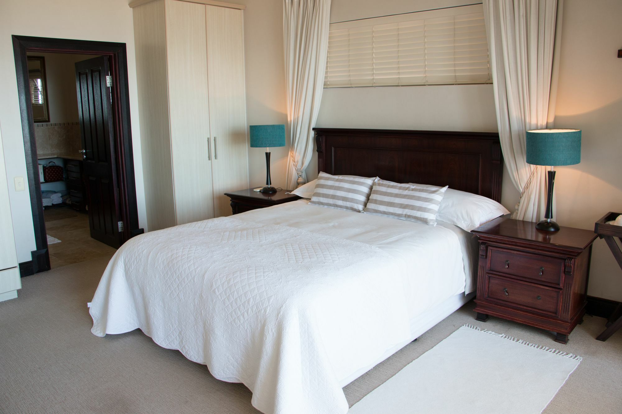 4 On Montagu Accommodation モーセル・ベイ エクステリア 写真