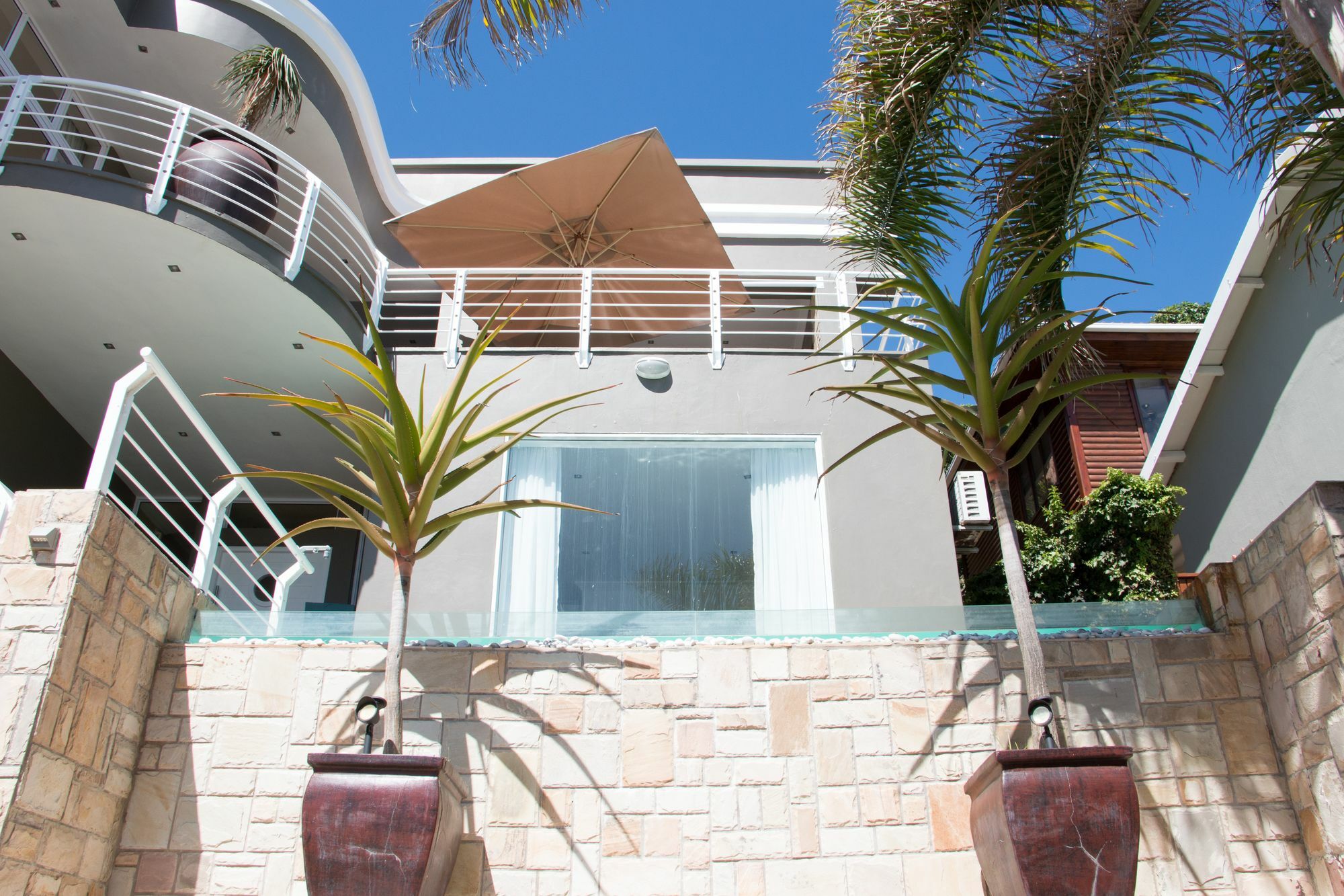 4 On Montagu Accommodation モーセル・ベイ エクステリア 写真
