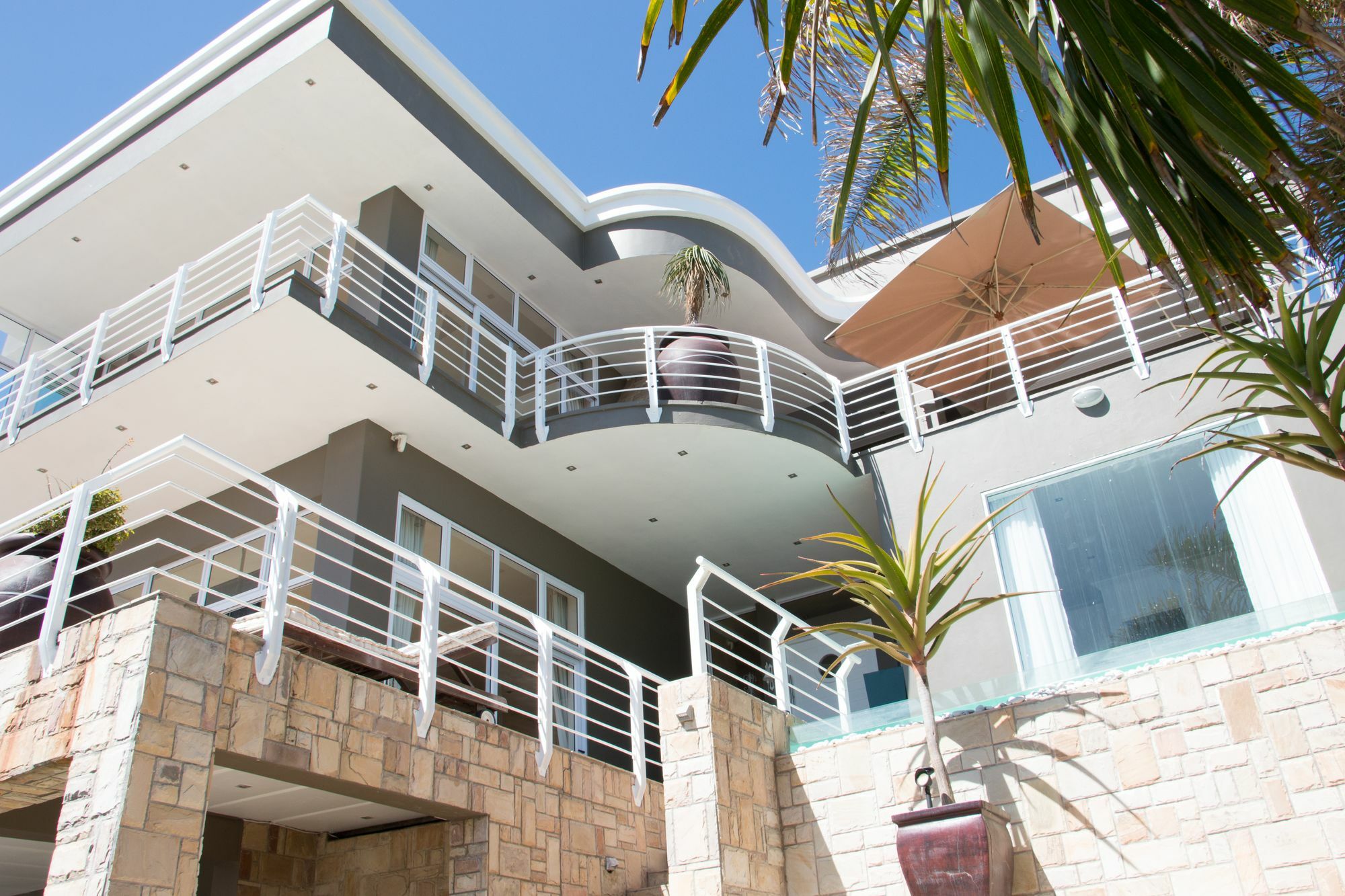 4 On Montagu Accommodation モーセル・ベイ エクステリア 写真