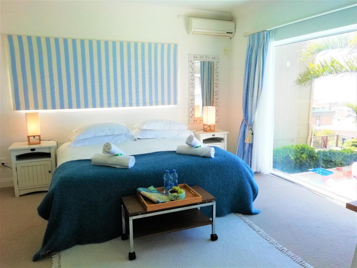 4 On Montagu Accommodation モーセル・ベイ エクステリア 写真