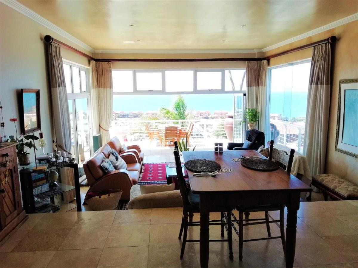 4 On Montagu Accommodation モーセル・ベイ エクステリア 写真