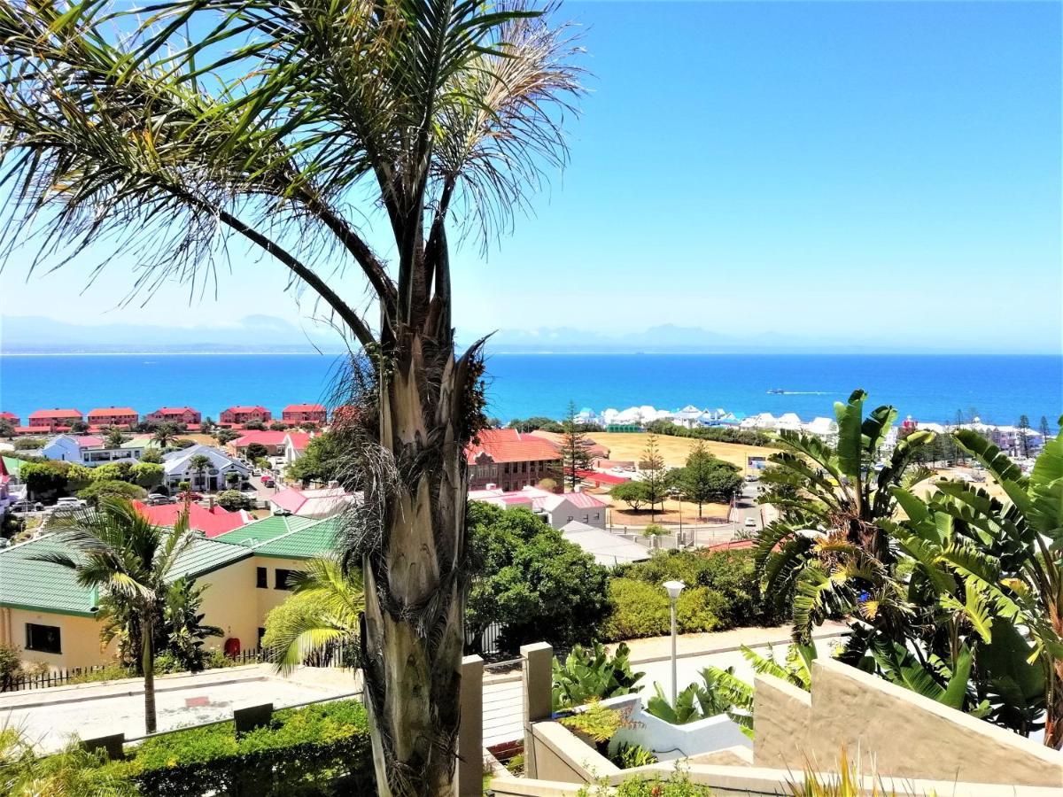4 On Montagu Accommodation モーセル・ベイ エクステリア 写真