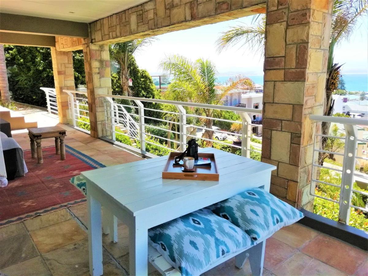 4 On Montagu Accommodation モーセル・ベイ エクステリア 写真