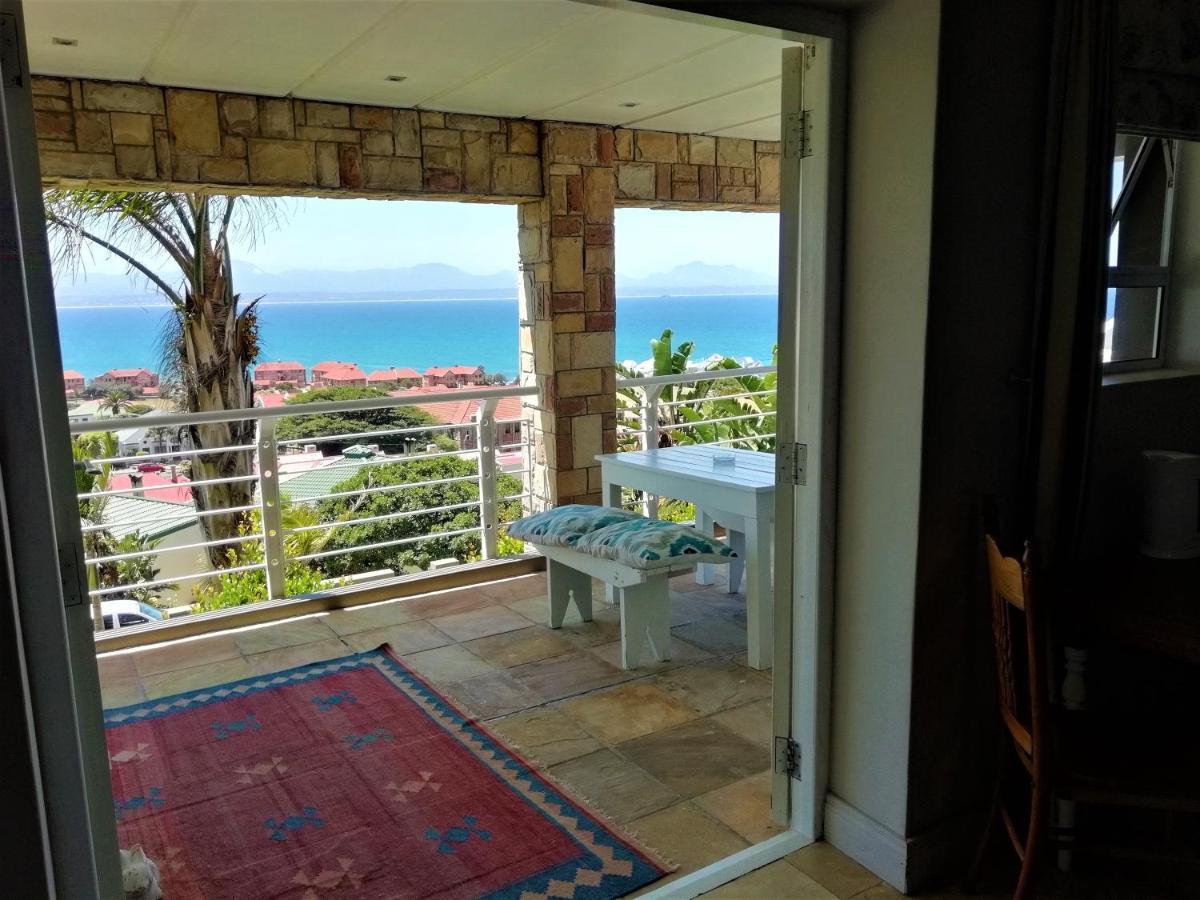 4 On Montagu Accommodation モーセル・ベイ エクステリア 写真