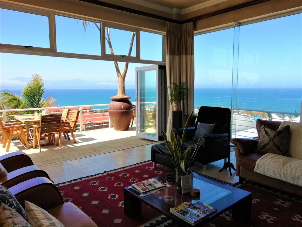 4 On Montagu Accommodation モーセル・ベイ エクステリア 写真