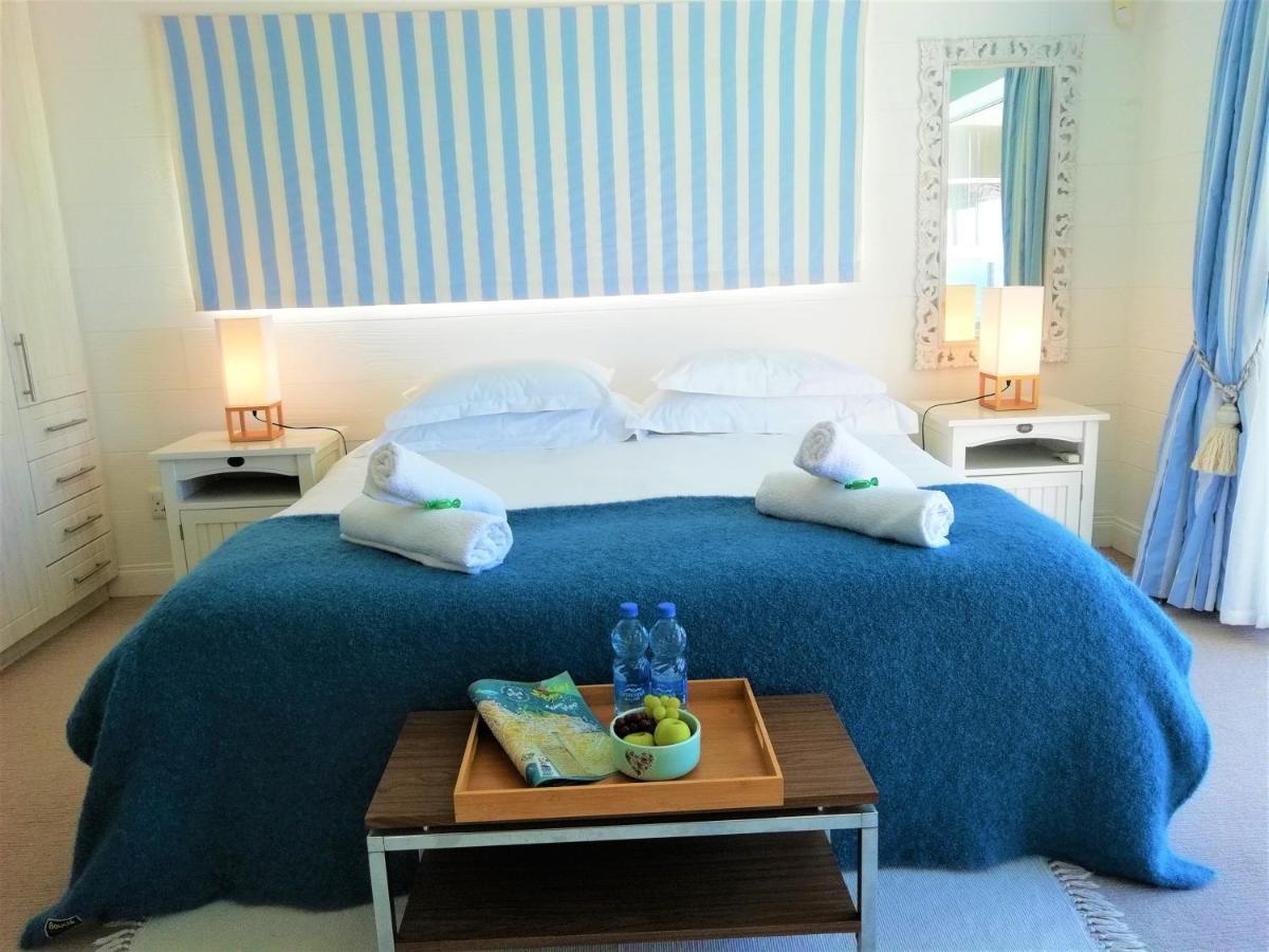 4 On Montagu Accommodation モーセル・ベイ エクステリア 写真