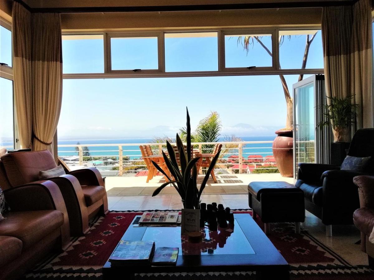 4 On Montagu Accommodation モーセル・ベイ エクステリア 写真