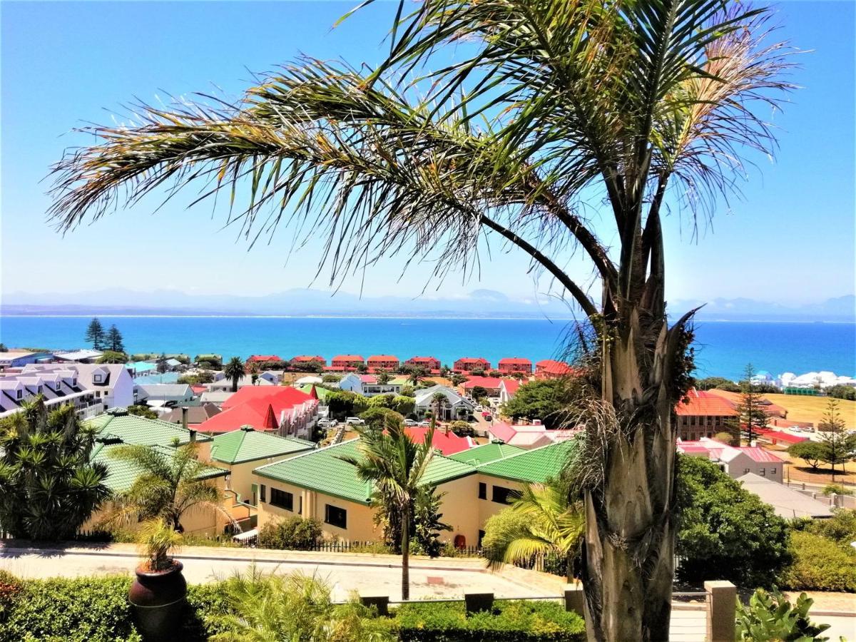 4 On Montagu Accommodation モーセル・ベイ エクステリア 写真