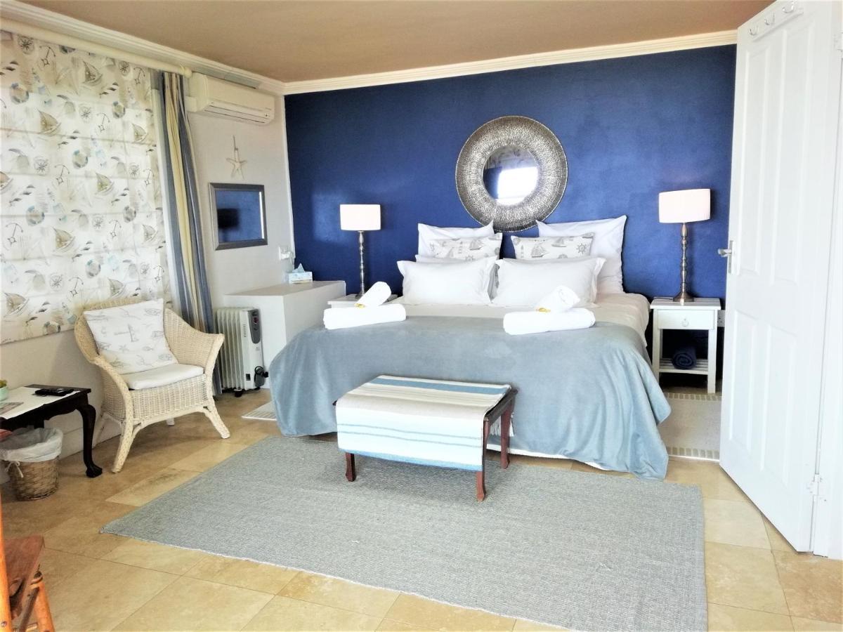 4 On Montagu Accommodation モーセル・ベイ エクステリア 写真